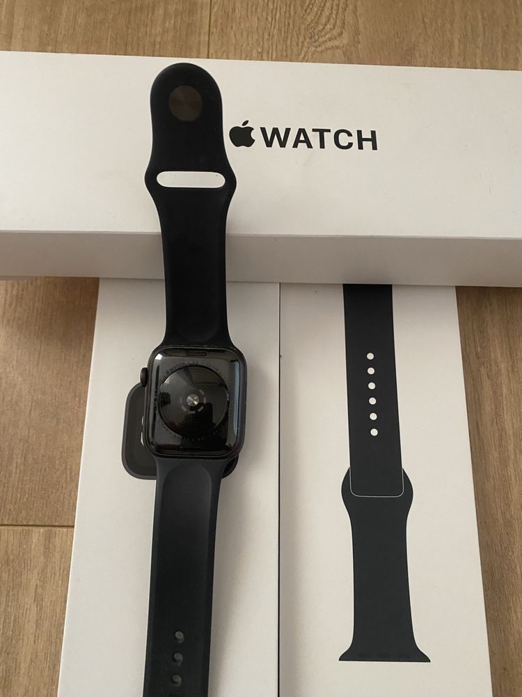 Apple Watch SE 44