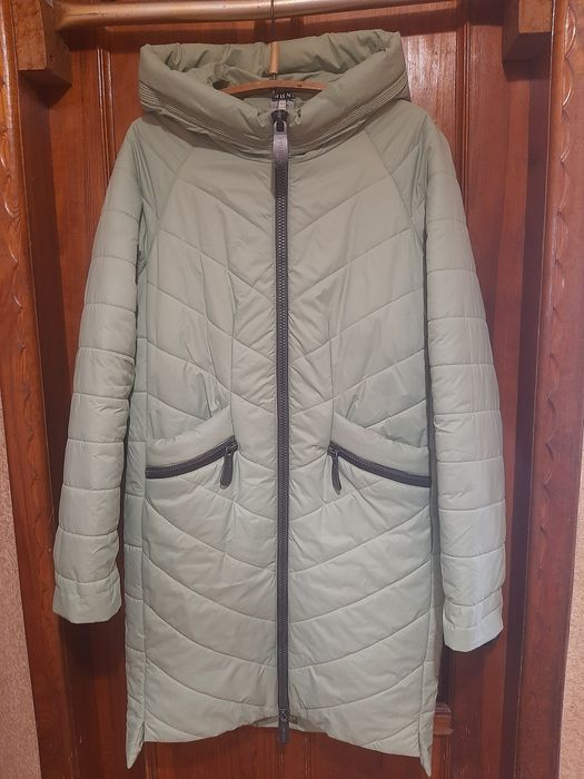 Пальто (куртка) жіноче демісезонне