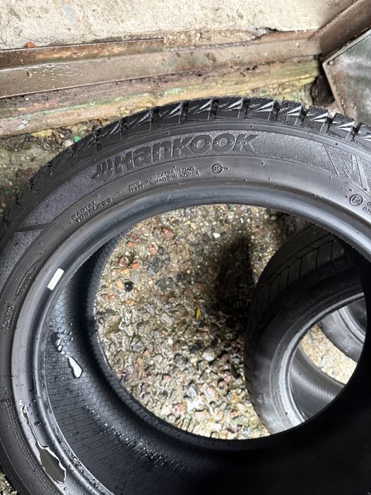 Гума зима разноширока BMW ,перед 275/45 R20 зад 305/40 R20