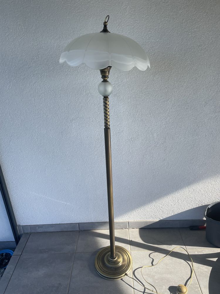 Lampa stojaca klasyczna
