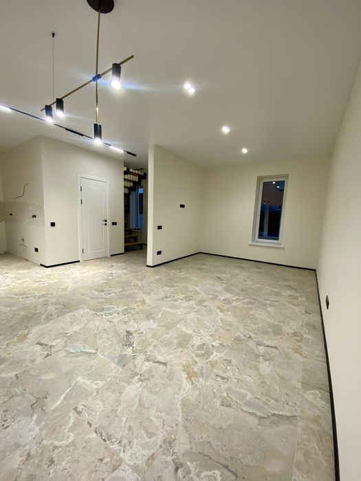 Продаж таунхаусу на пров. Весняний