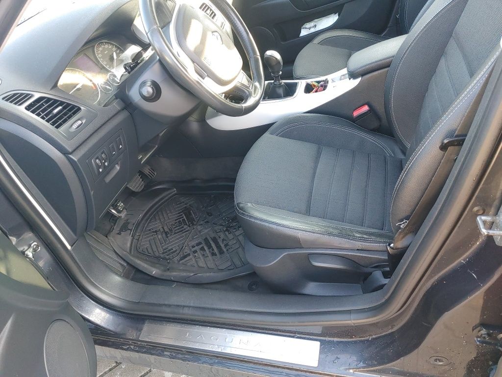 Laguna III 2.0 dci 2008r
