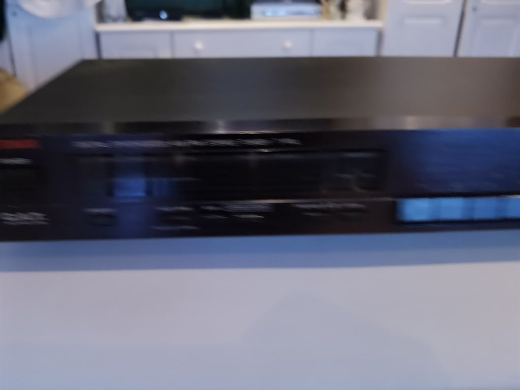 Tuner Luxman T-111L
