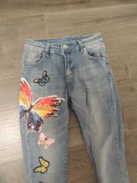 modne damskie jeansowe spodnie z motylami z naszywkami s/m