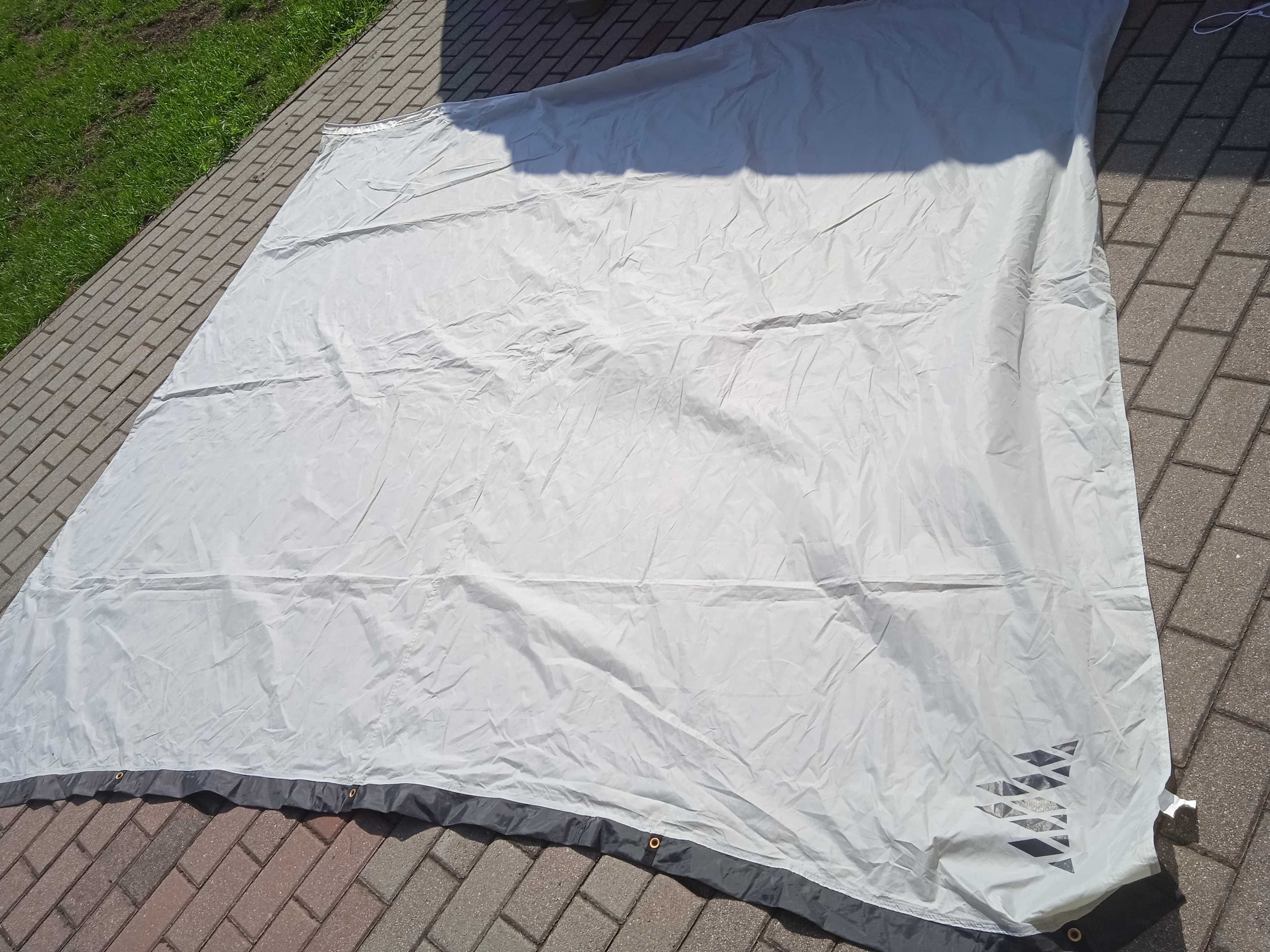 Sprzedam daszek przedsionek do busa lub przyczepy.