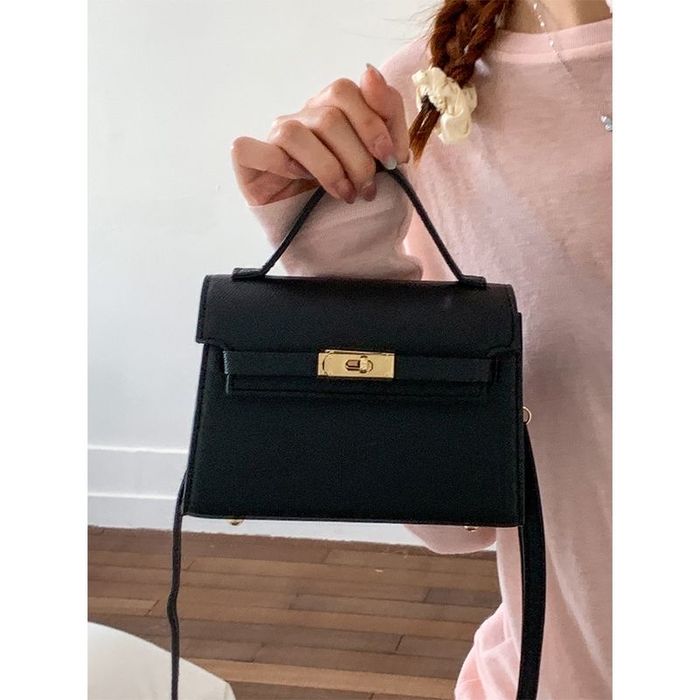 Сумочки  guess і під бренд гортайте оголошення