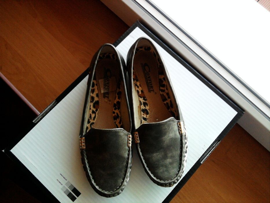 Mokasyny Confort Soft Shoes z kolekcji bucików- 39 / 25 cm !!!
