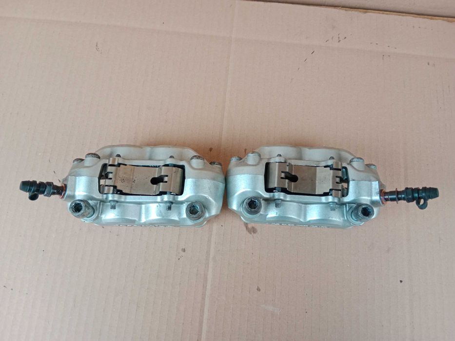 Ducati Monster 696 Zaciski Hamulcowe Przód BREMBO Zacisk Klocki 08-14