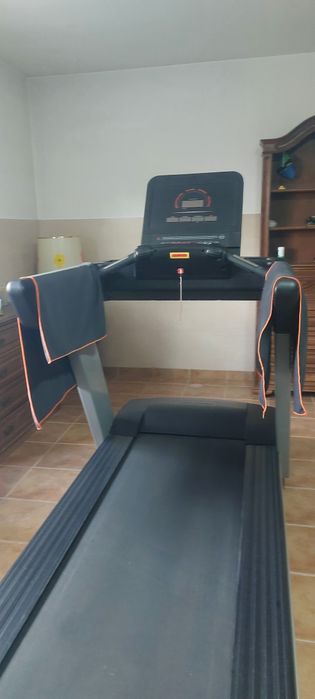Passadeira de ginásio usada mas em excelente estado de conservação