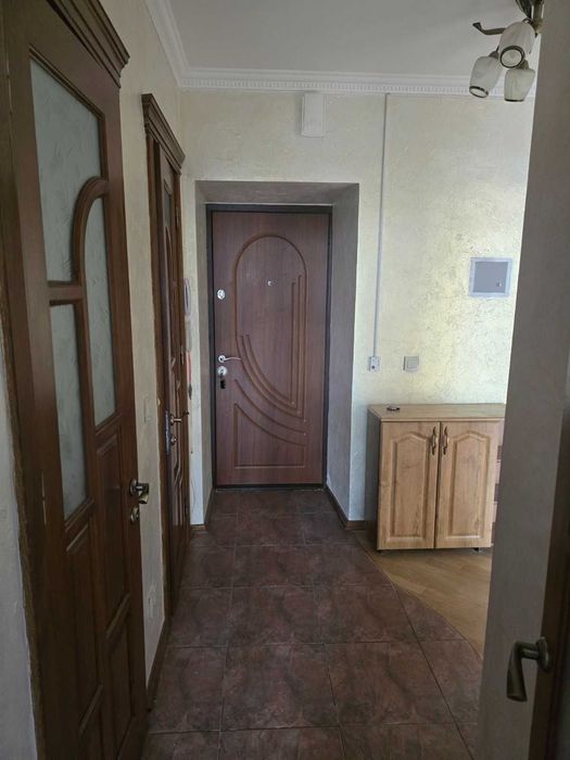 Продаж 2 кім квартири, 70 кв.м., з ремонтом і меблями/Постанова
