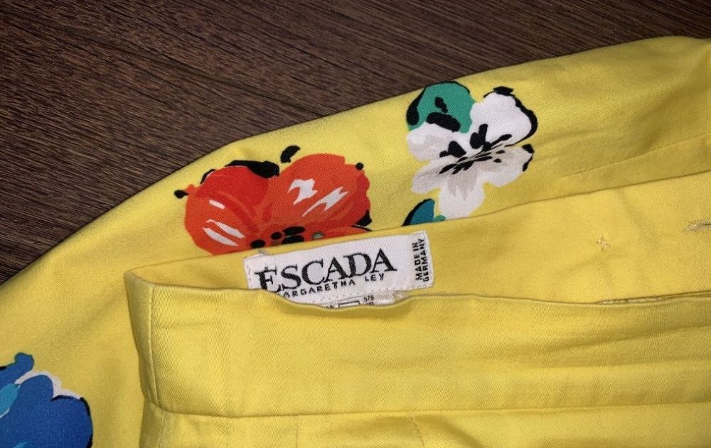 Стильная яркая желтая юбка в цветы escada s,оригинал 100% хлопок