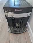 Express ciśnieniowy DeLonghi magnifica esam