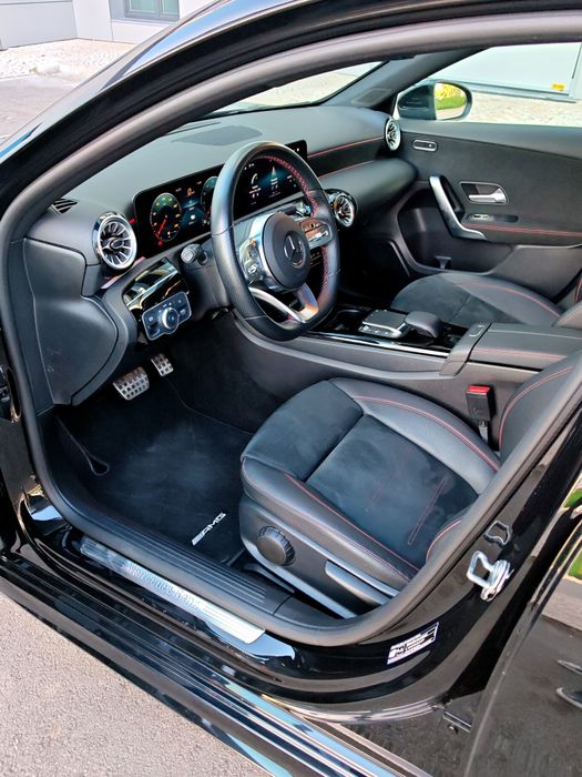 Mercedes A 250e AMG limousine