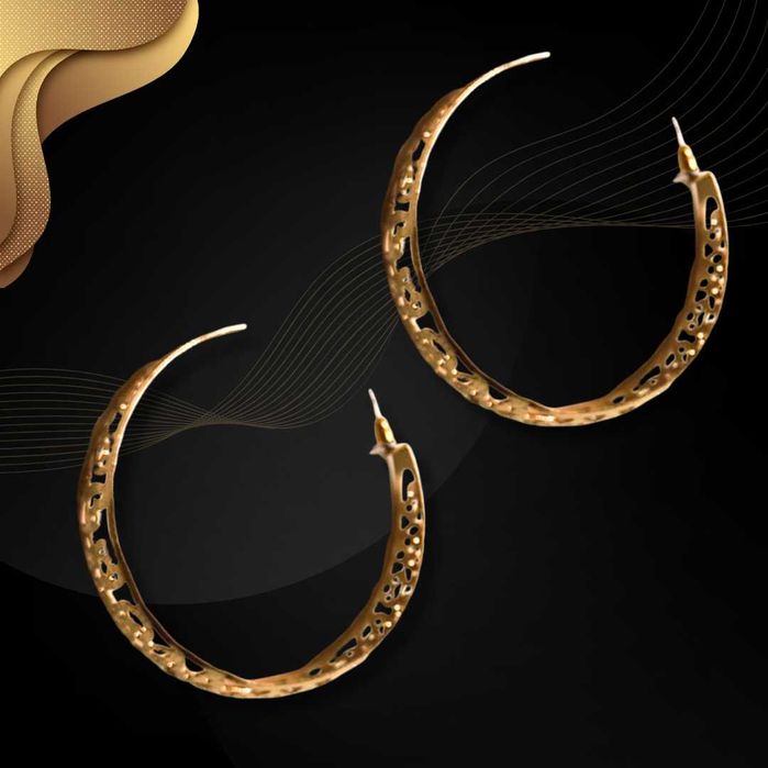 Массивные Золотистые Серьги с ажурным орнаментом — модный тренд сезона
