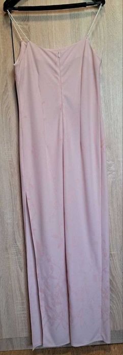 Продам ніжне вечірнє плаття рожевого кольору, розмір М