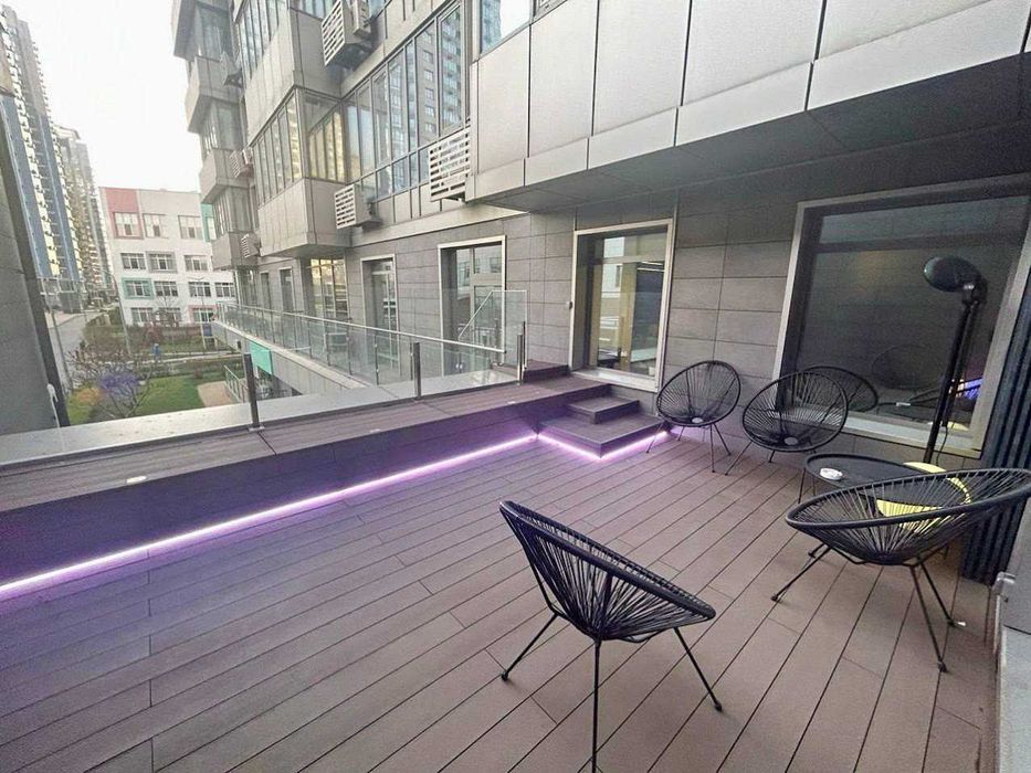 Офіс з терасою. RiverStone, Дніпровська набережна, 14в. Генератор