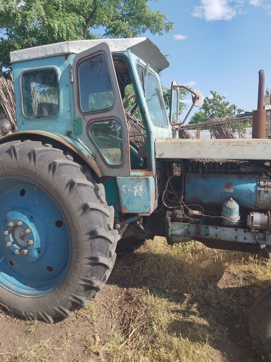 Продам трактор Т-40