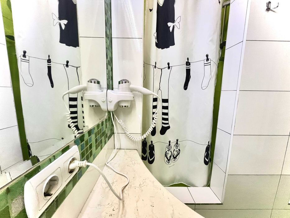 Здається кімната метро Либідська. Без комунальних платежів!