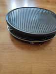 Grill stołowy raclette