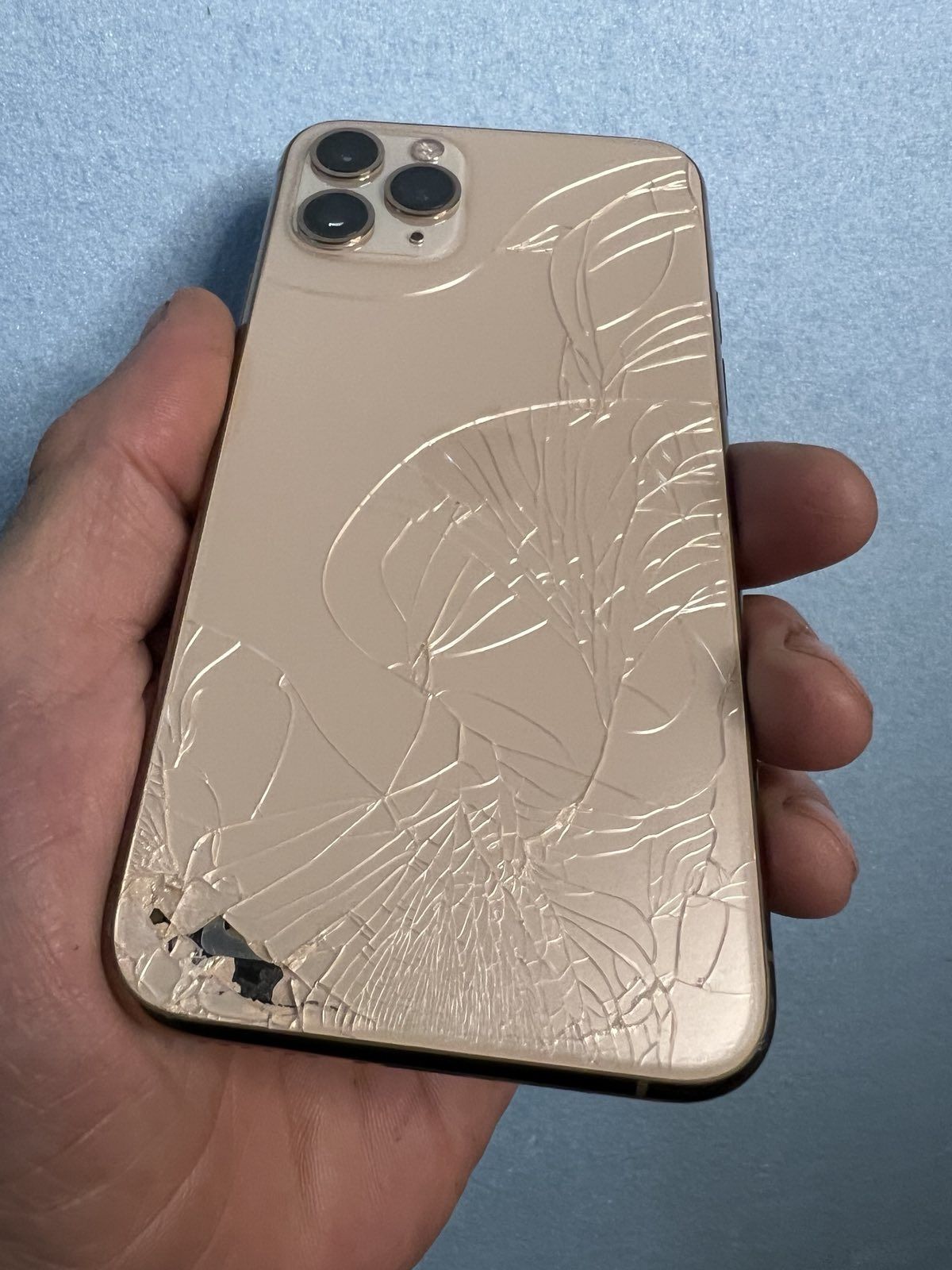 Iphone 11 pro gold на запчасти