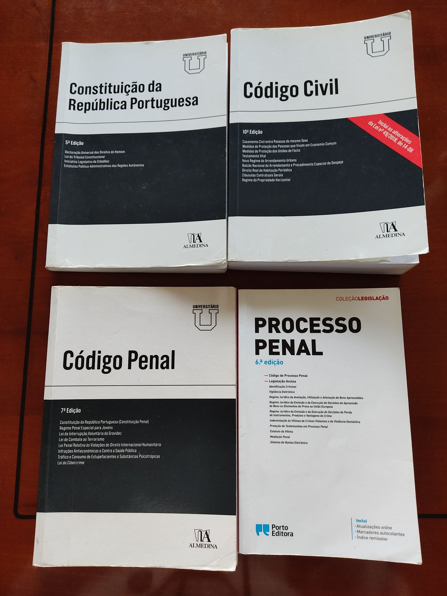 Livros Código Penal/civil/ constituição portuguesa