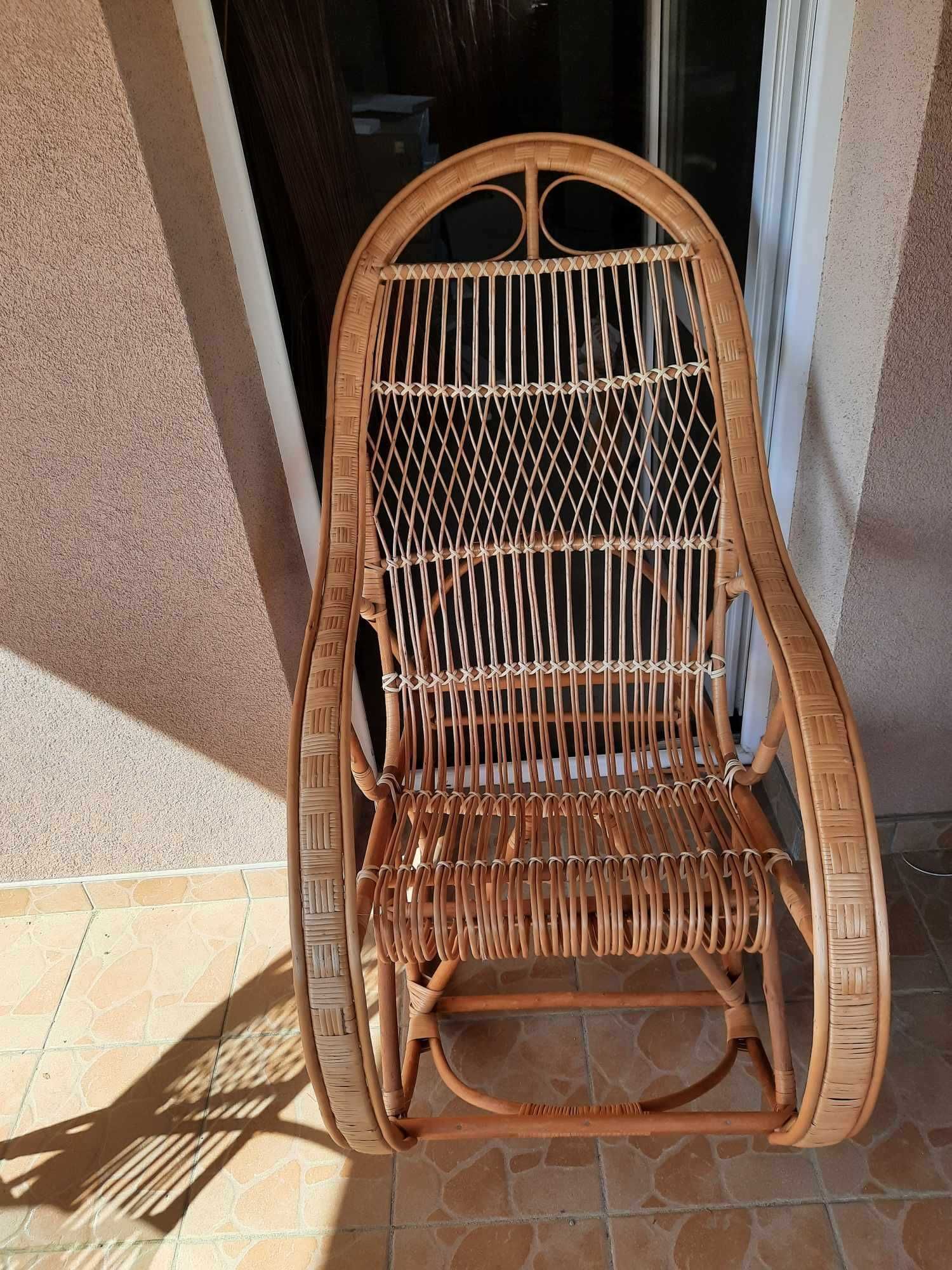 Fotel bujany wiklinowy