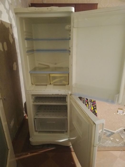 Продам холодильник