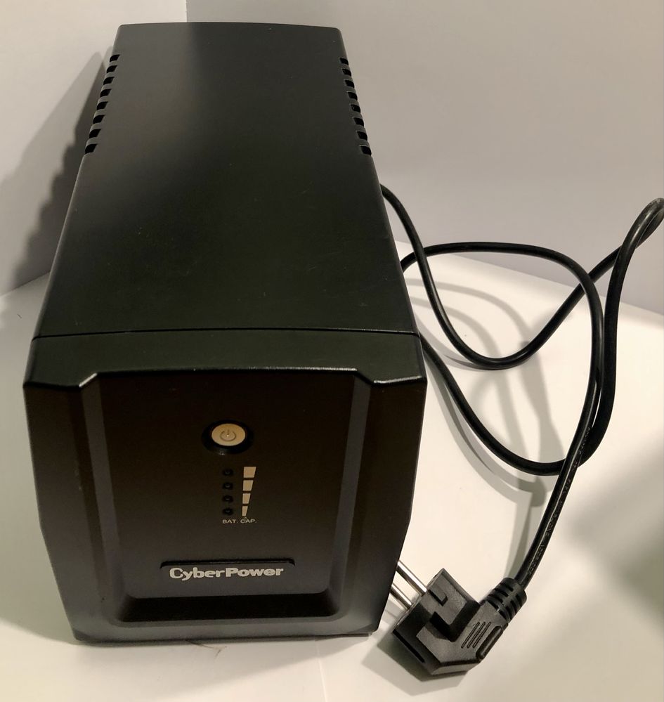UPS CyperPower UT1500E