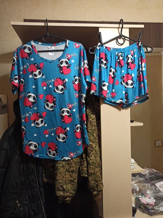 Новий комплект розмір М-Л, не б. У але бірка відсутня є олх доставка у