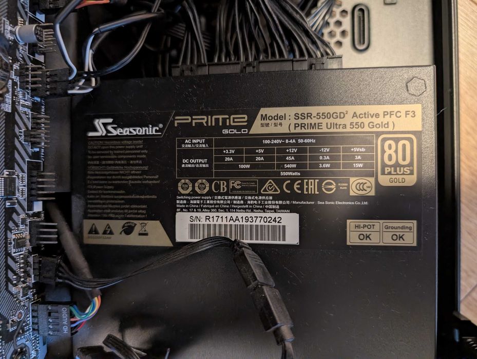 Pakiet Dwóch komputerów stacjonarnych PC