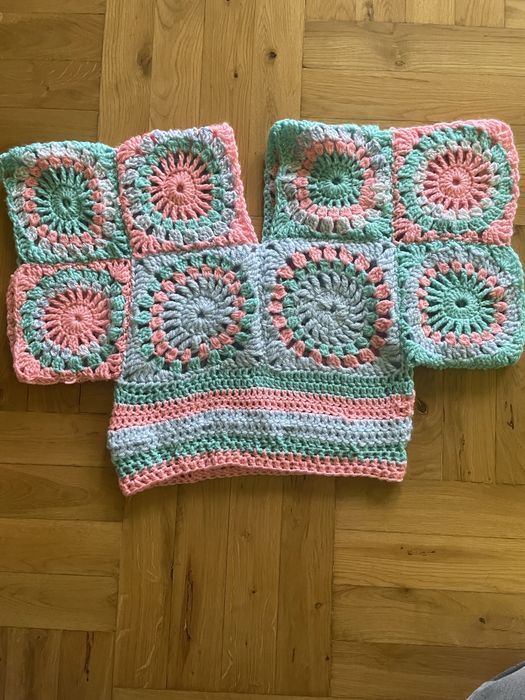 Bluzka ręcznie robiona na szydełku