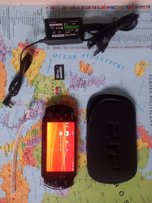 Konsola Sony psp 3004 slim piano black 32gb 100 gier