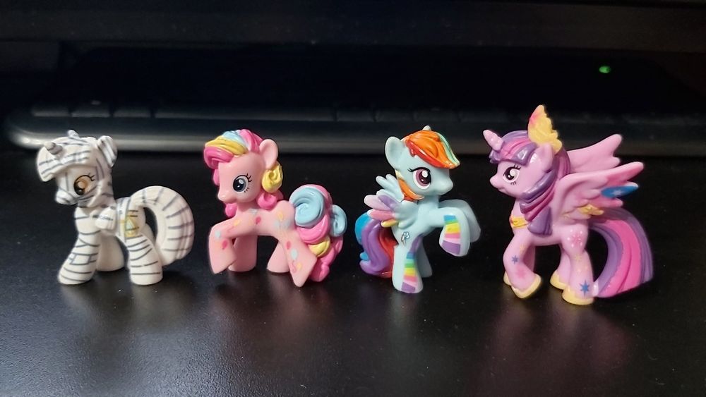 MLP kucyki pony figurki Twilight Pinkie Pie Rainbow Dash Lyra