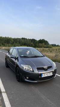 Toyota Auris D4D 2.2 177 KM 2007