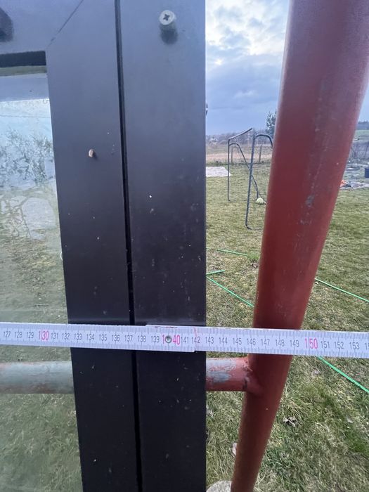 OKNO aluminiowe 154 cm wysokie 143 cm-szerokie.