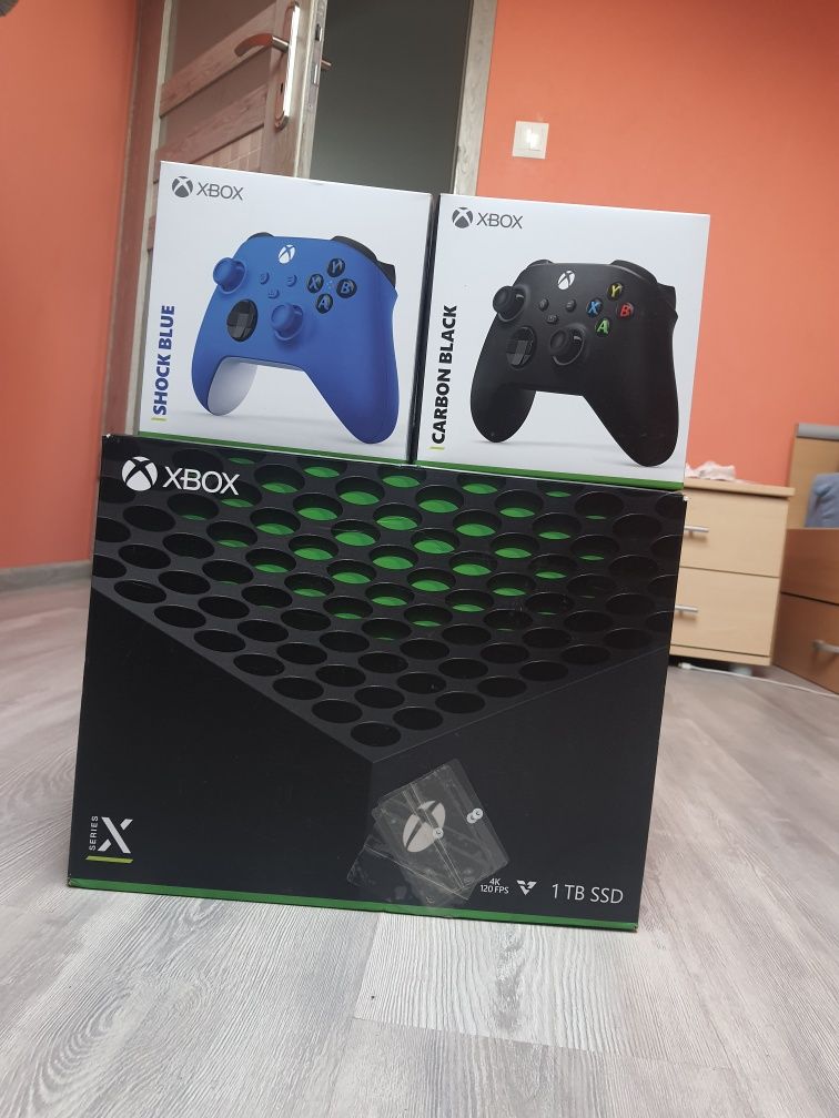 XBOX Series X Pełen komplet plus gry.