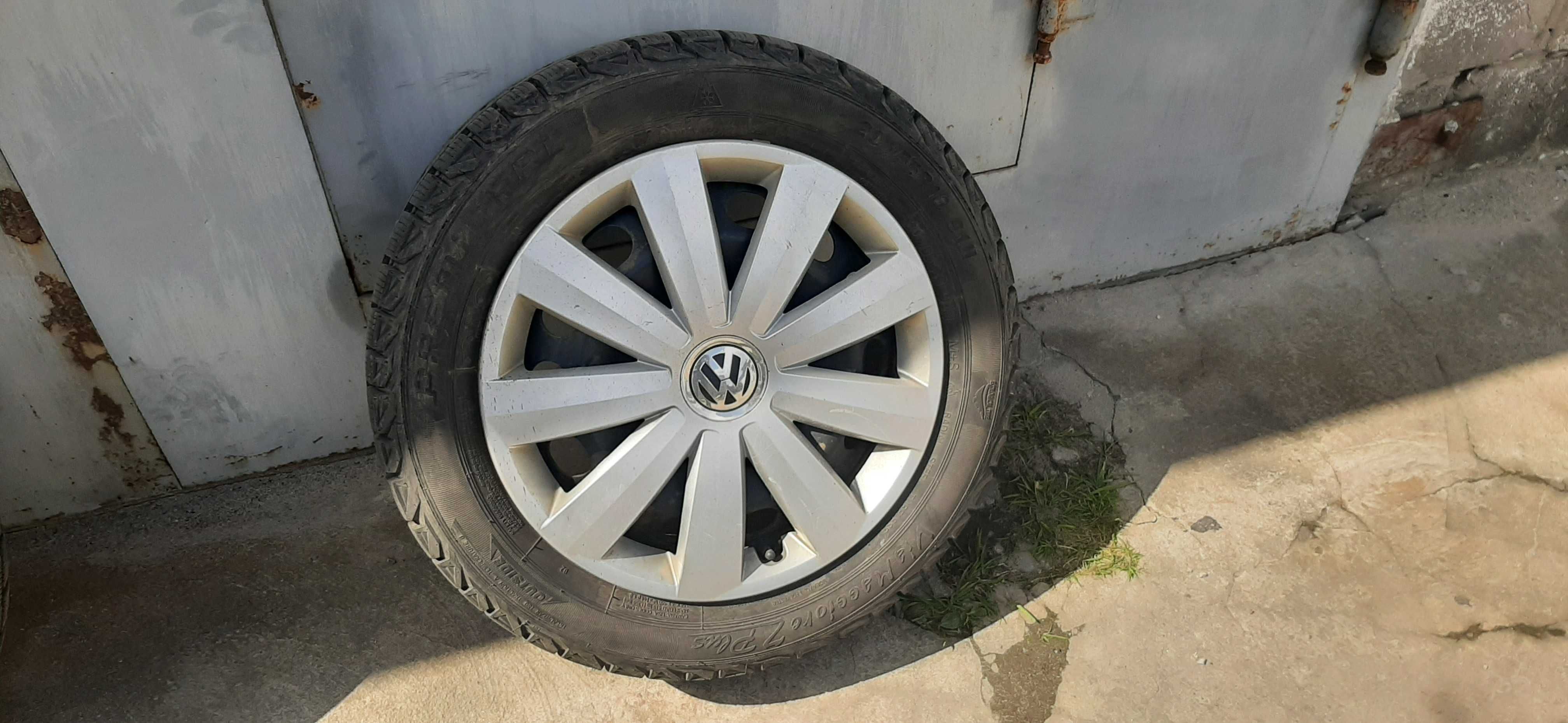 Диски 5 112 R16 VW Original з гумою 205/55 R16 зима ковпаки VW ориг.