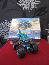 Monster trucks auto