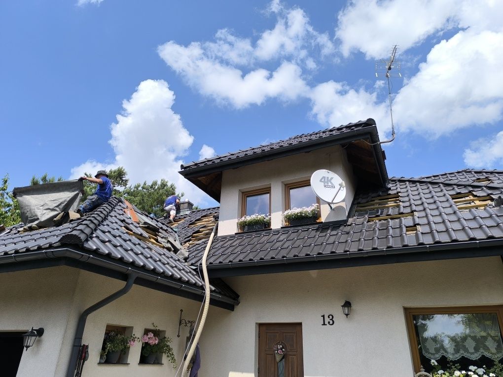 Naprawa dachu po kunie, wdmuchiwanie celulozy, docieplenia Pianka PUR