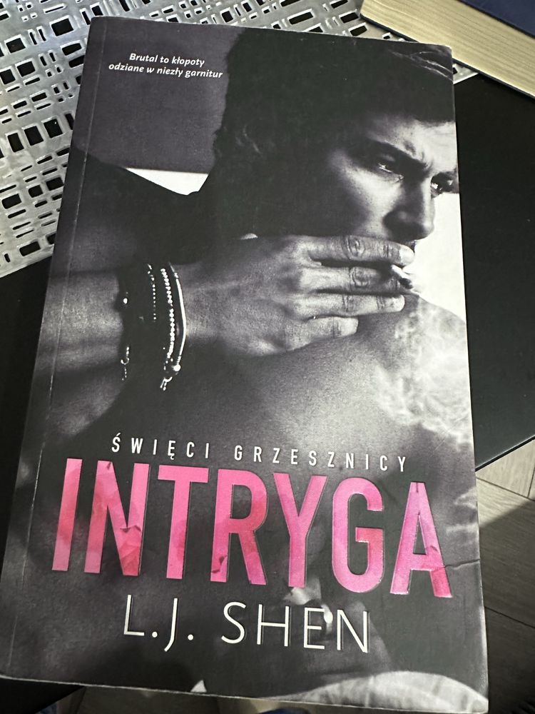Intryga. Święci grzesznicy. L.J. Shen