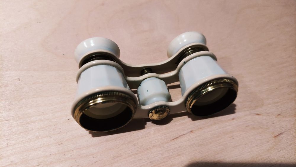 Lornetka teatralna futerał PRL