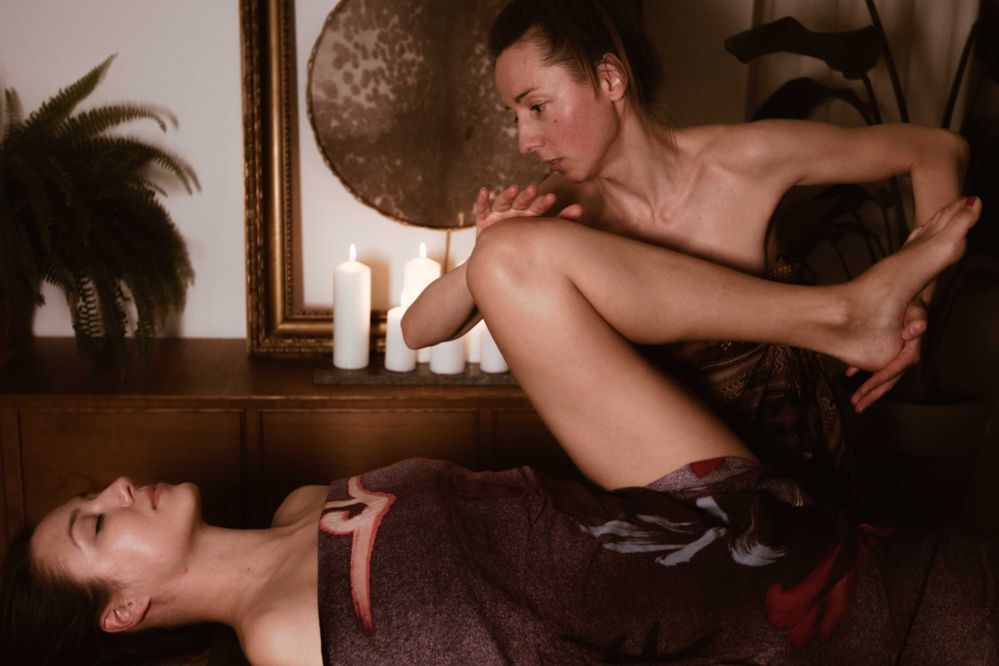 masaż Lomi Lomi Nui - holistyczna praca z ciałem