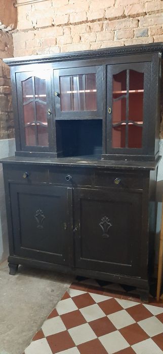 Kredens do renowacji