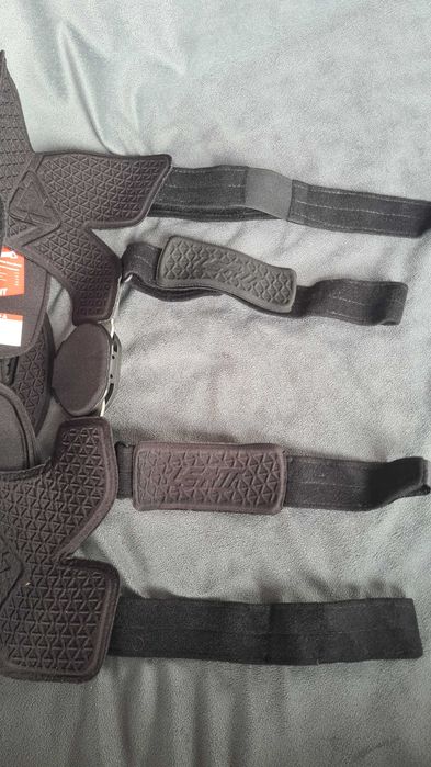 Leatt X FRAME rozmiar L ochraniacze kolan ortezy nakolanniki