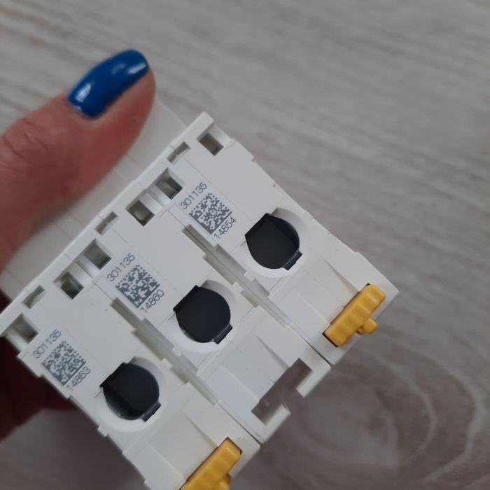 Автоматический выключатель Schneider 3-п. IC60N 40А C (6кА)