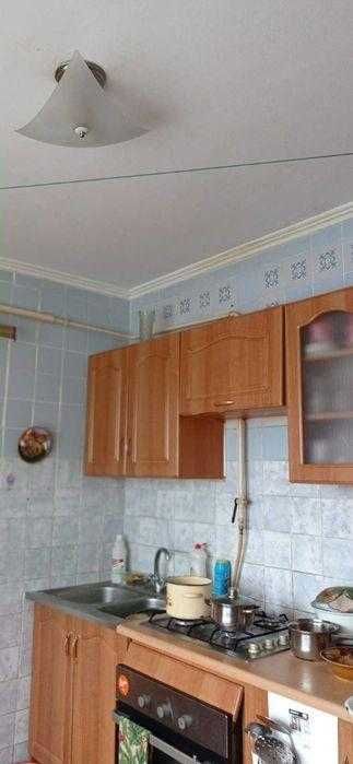 Продам окремий двоповерховий цегляний будинок