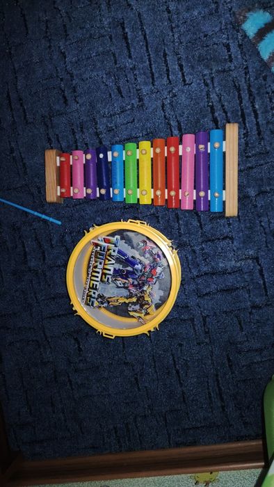 іграшки різні  на всі возраста