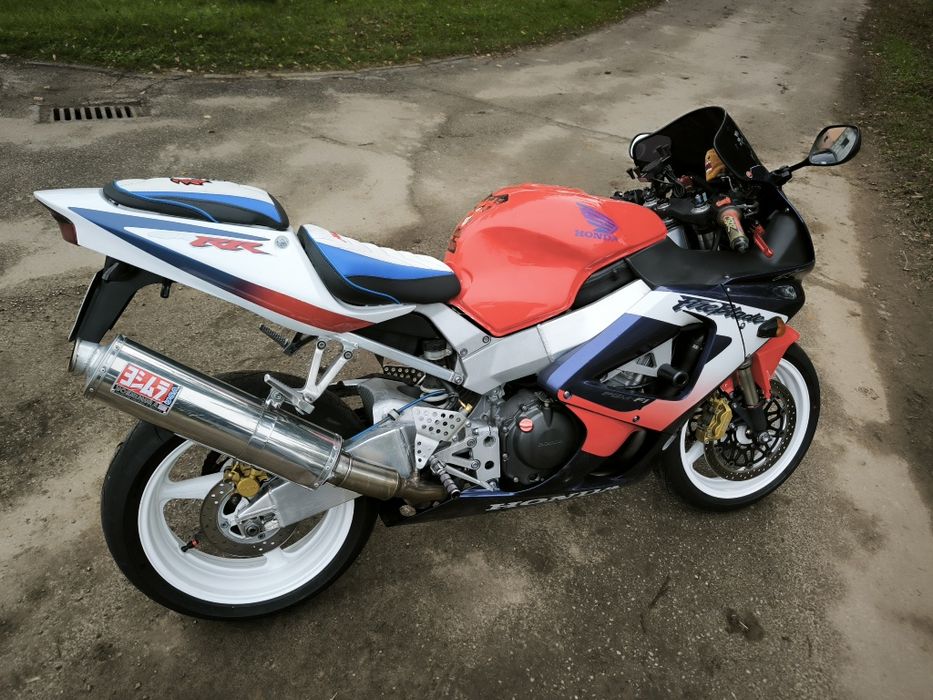 Honda CBR 929 wtrysk nowe opony