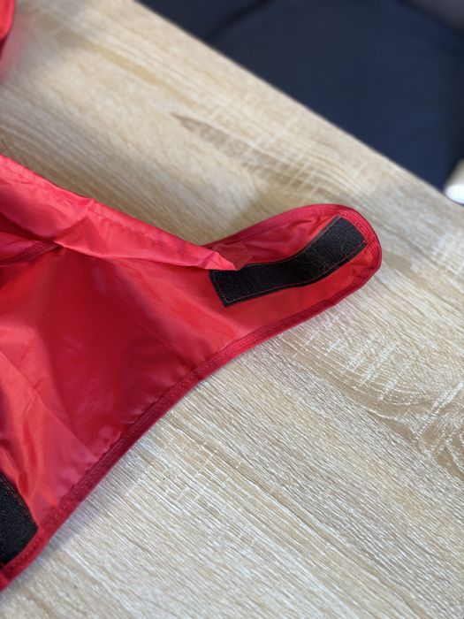 amiplay Bristol Pelerynka przeciwdeszczowa 38 cm czerwona dla psa