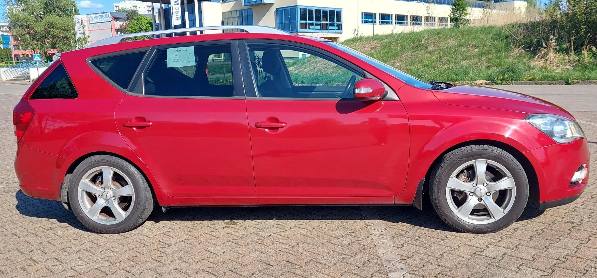 Kia Ceed I-właścicel, Klp kół zimowych, Dwustrefowa klimatyzacja